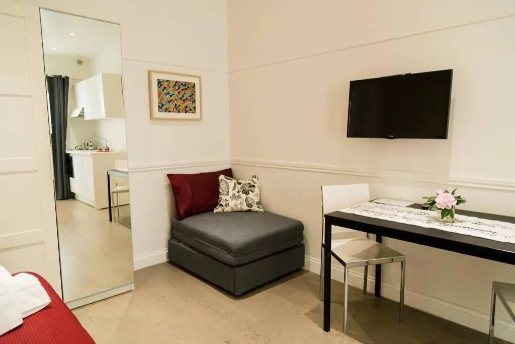 Daire Casa Alessandra Colosseo Roma İtalya
