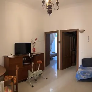In Centro Ben Servito Appartamento Savona