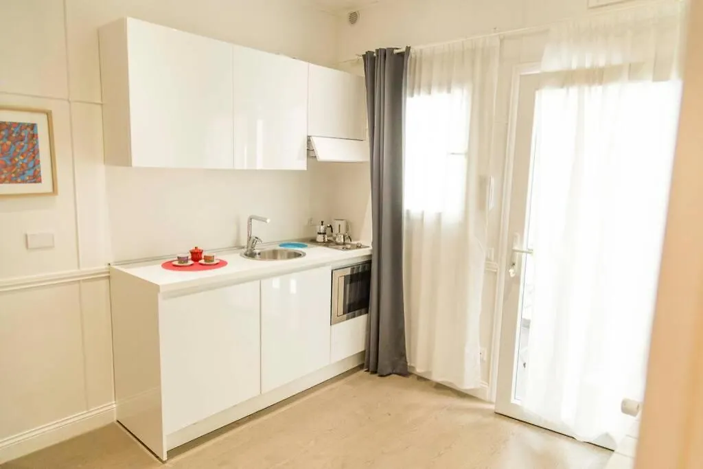 Casa Alessandra Colosseo Roma 0*,